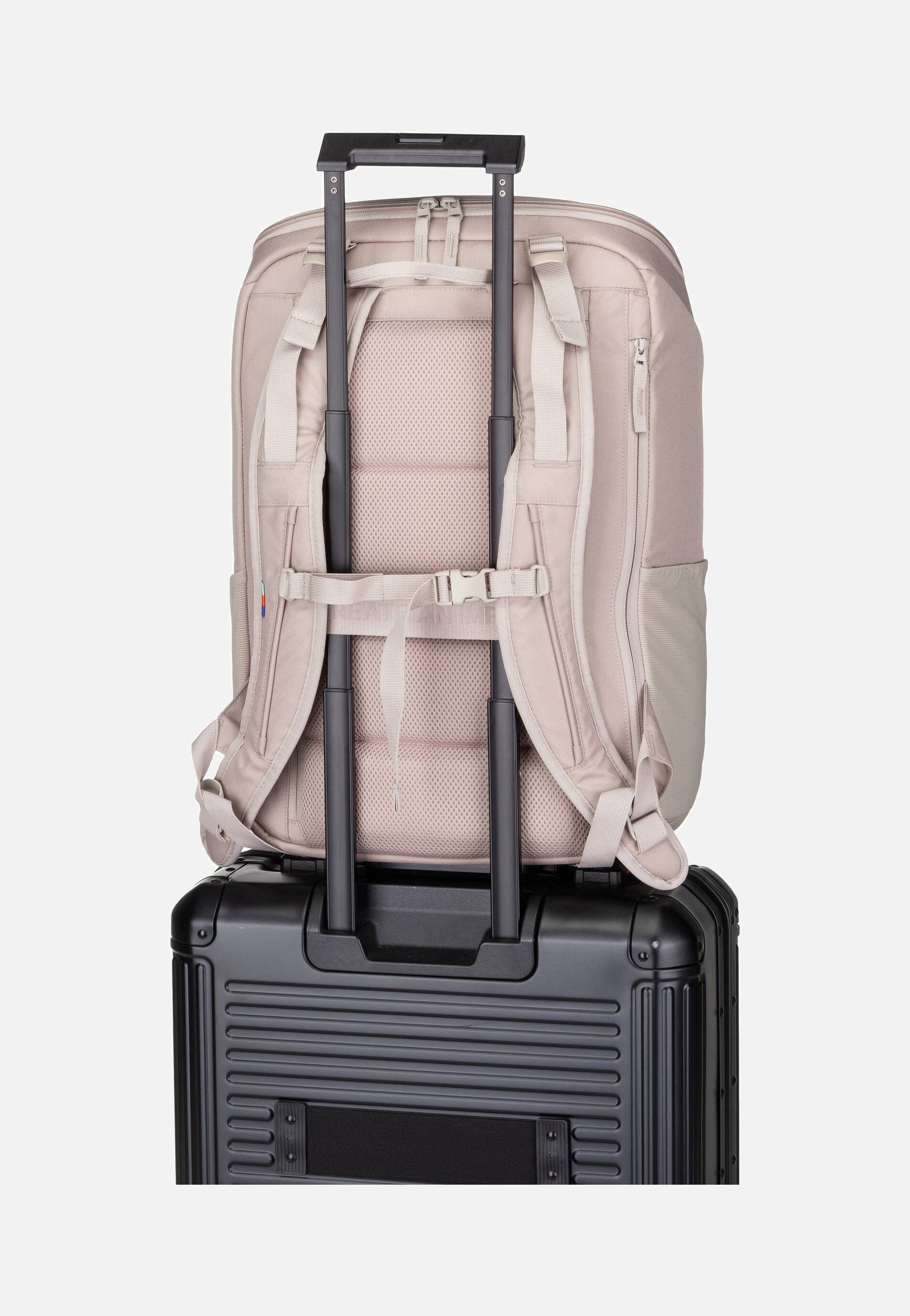 GOT BAG - Pro Pack Travel Scallop - Travel Backpack | Neutral-Image