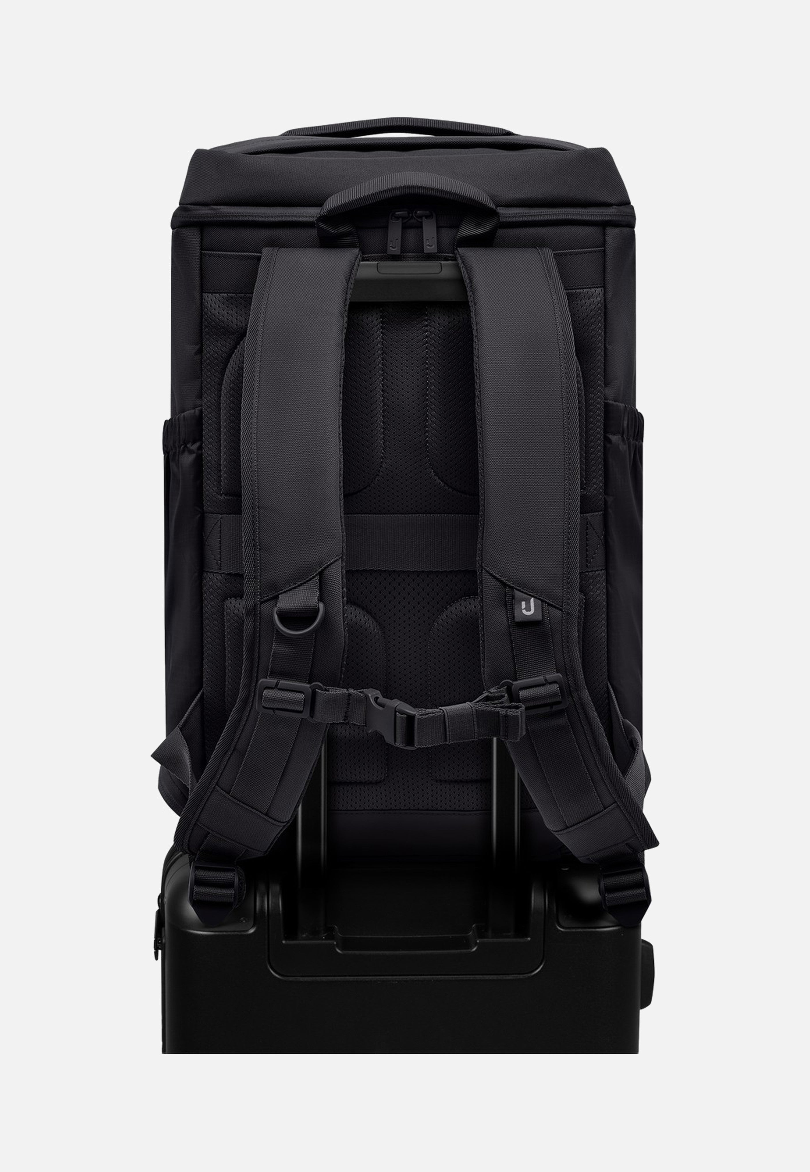 Johnny Urban Kian Medium Black Backpack
