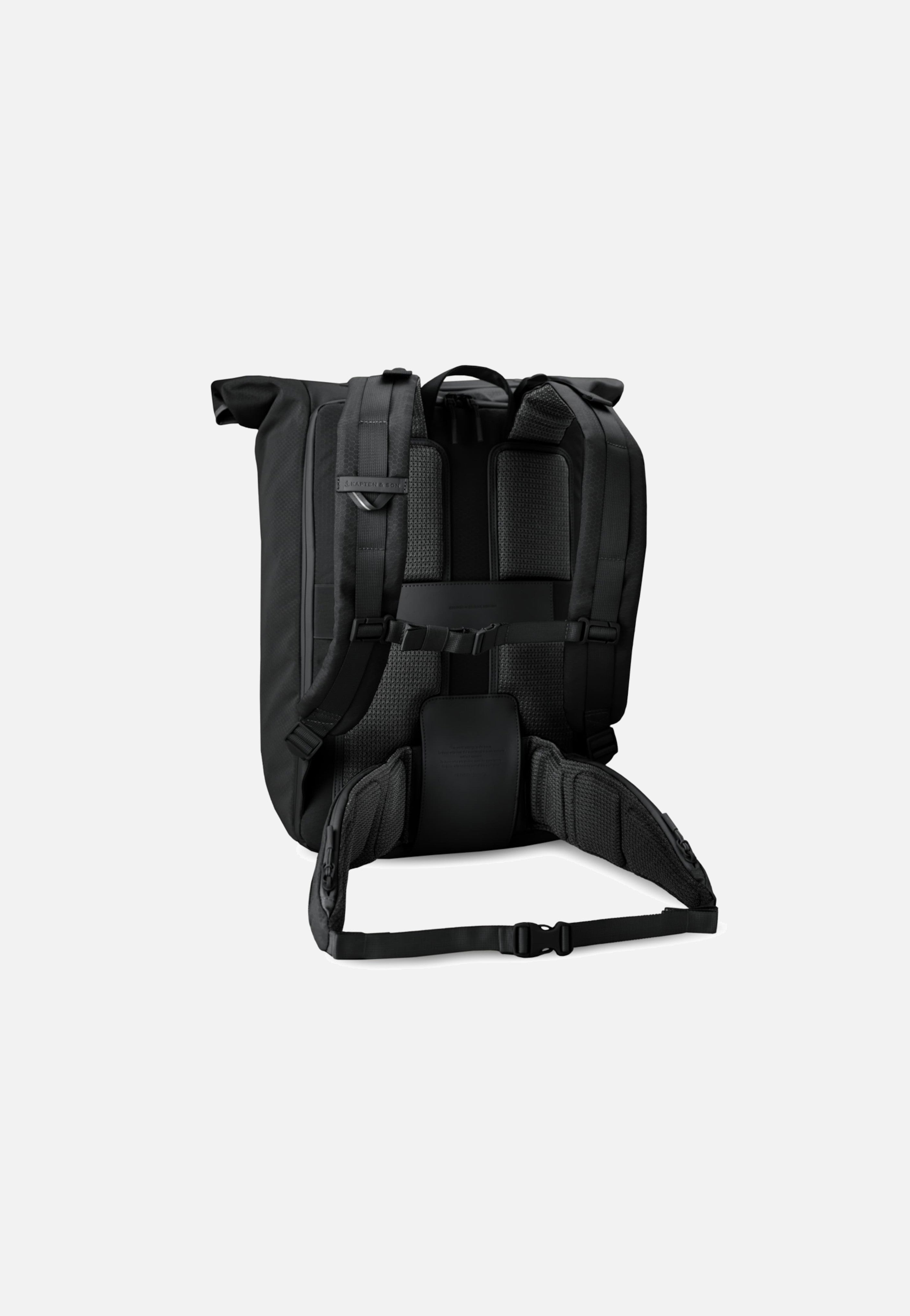 Kapten & Son - Banff All Black - Rolltop Backpack | Neutral-Image