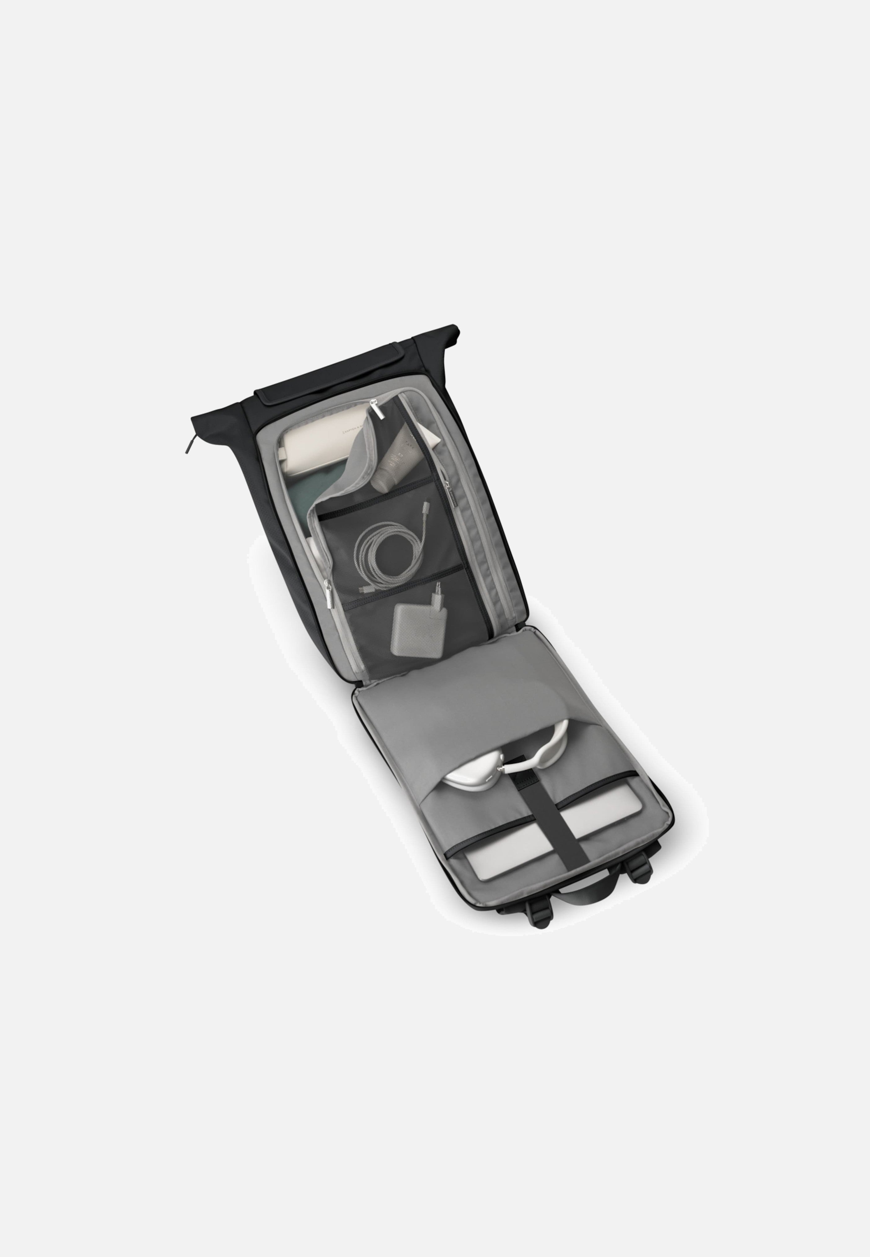 Kapten & Son - Banff All Black - Rolltop Backpack | Neutral-Image