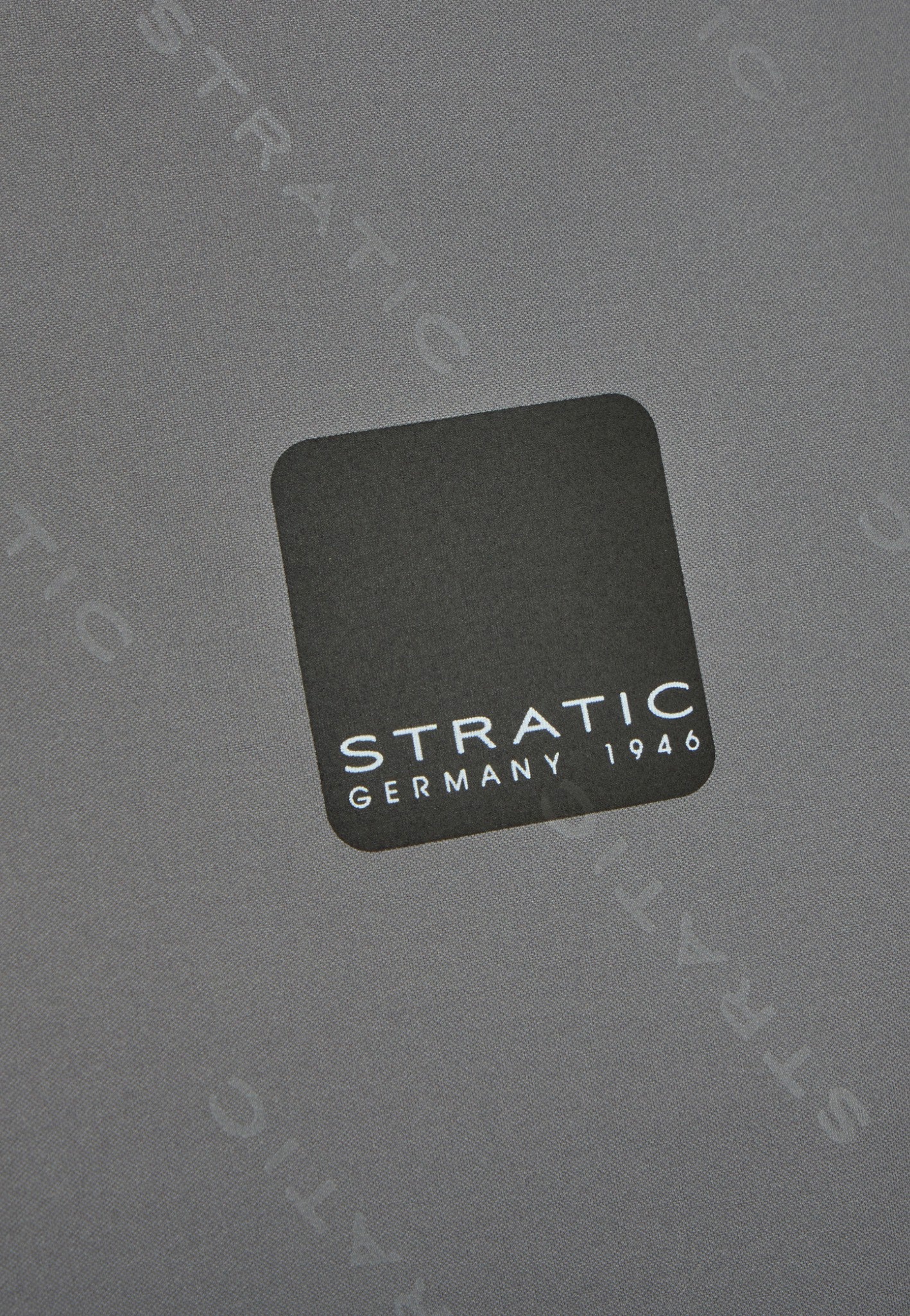 Stratic Novium ML Trolley M Black Suitcase
