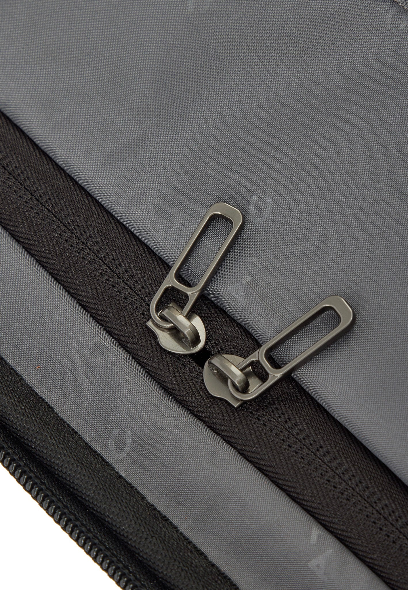 Stratic Novium ML Trolley M Black Suitcase