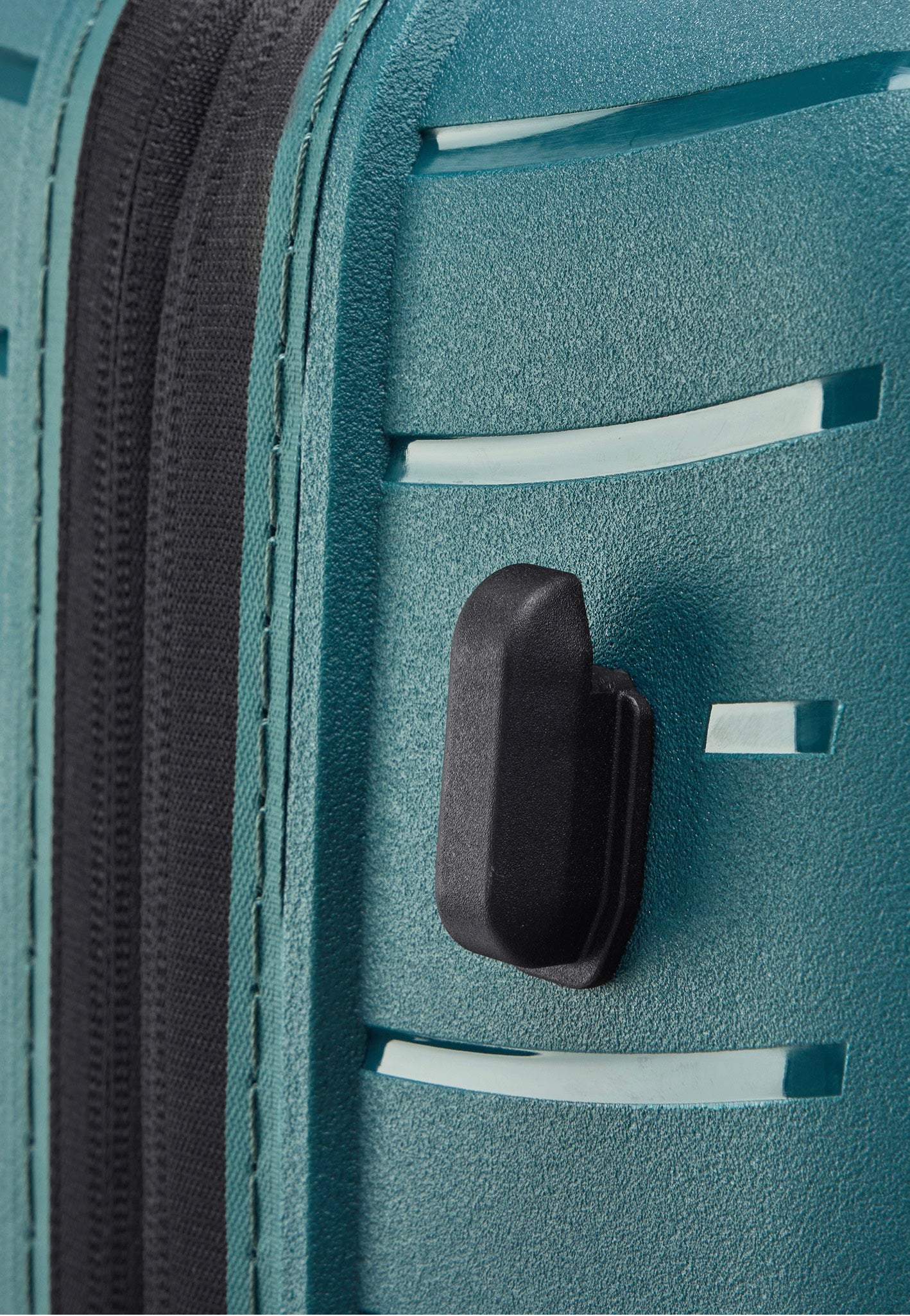 Stratic Novium ML Trolley M Petrol Suitcase