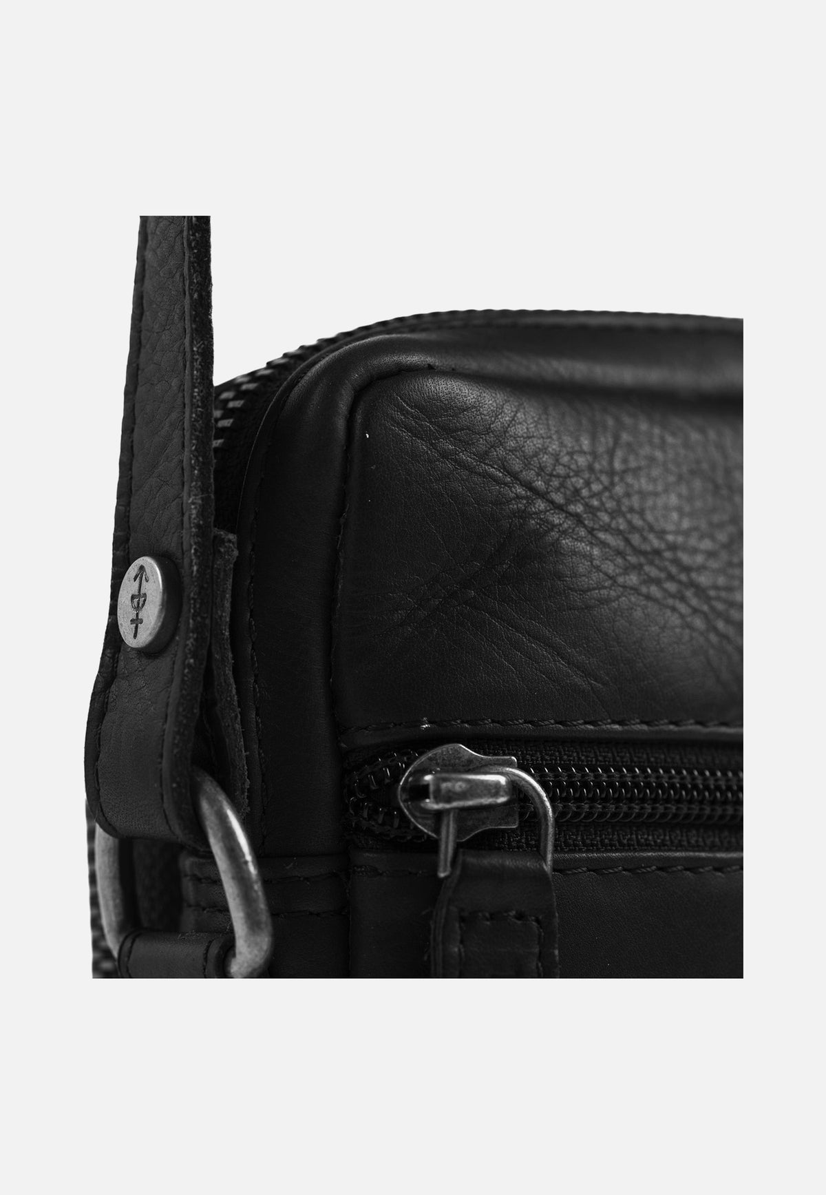 The Chesterfield Brand Hamilton 1163 Black Phone Pouch