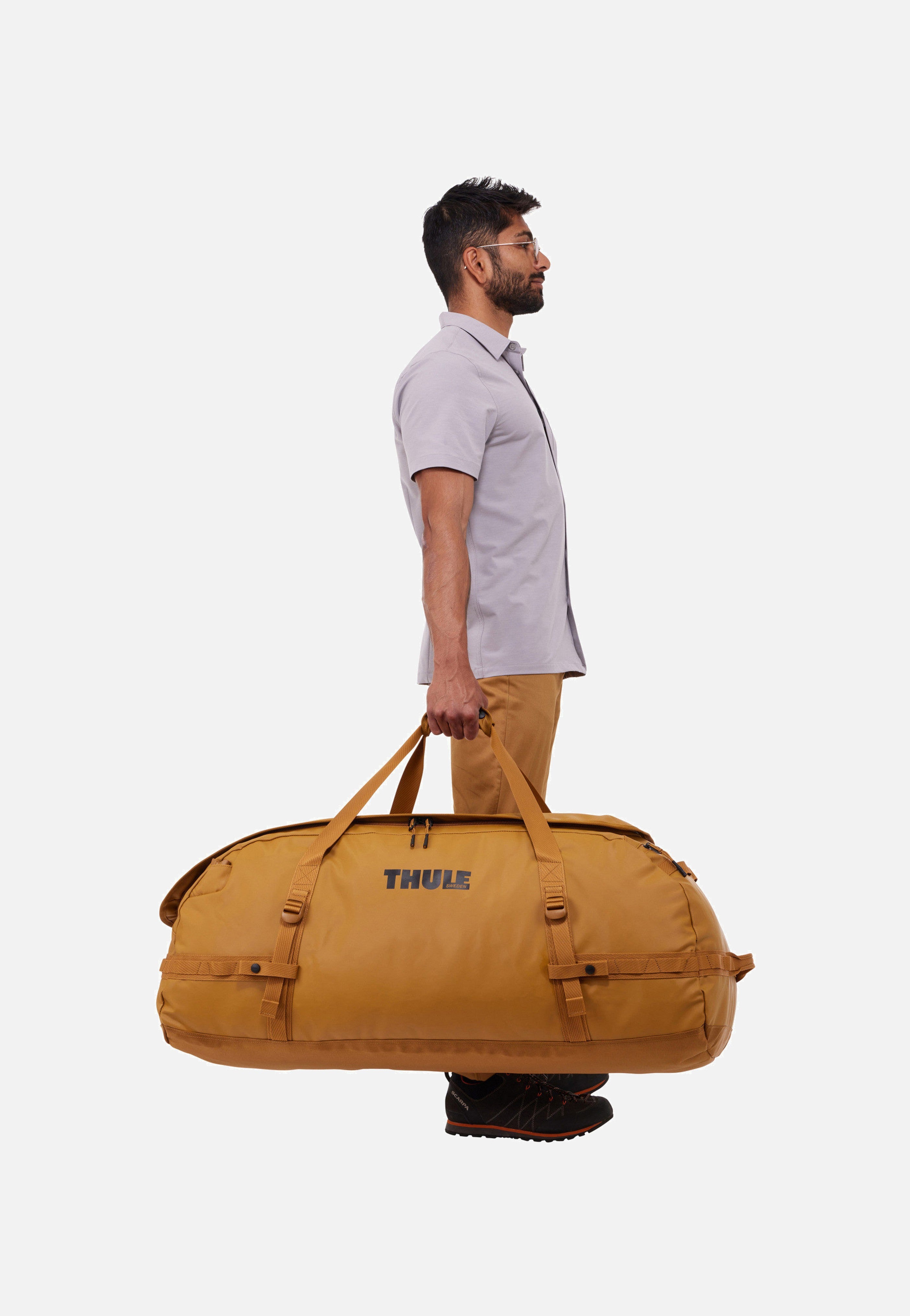 Thule - Chasm 130L Golden Brown - Dufflebag | Neutral-Image