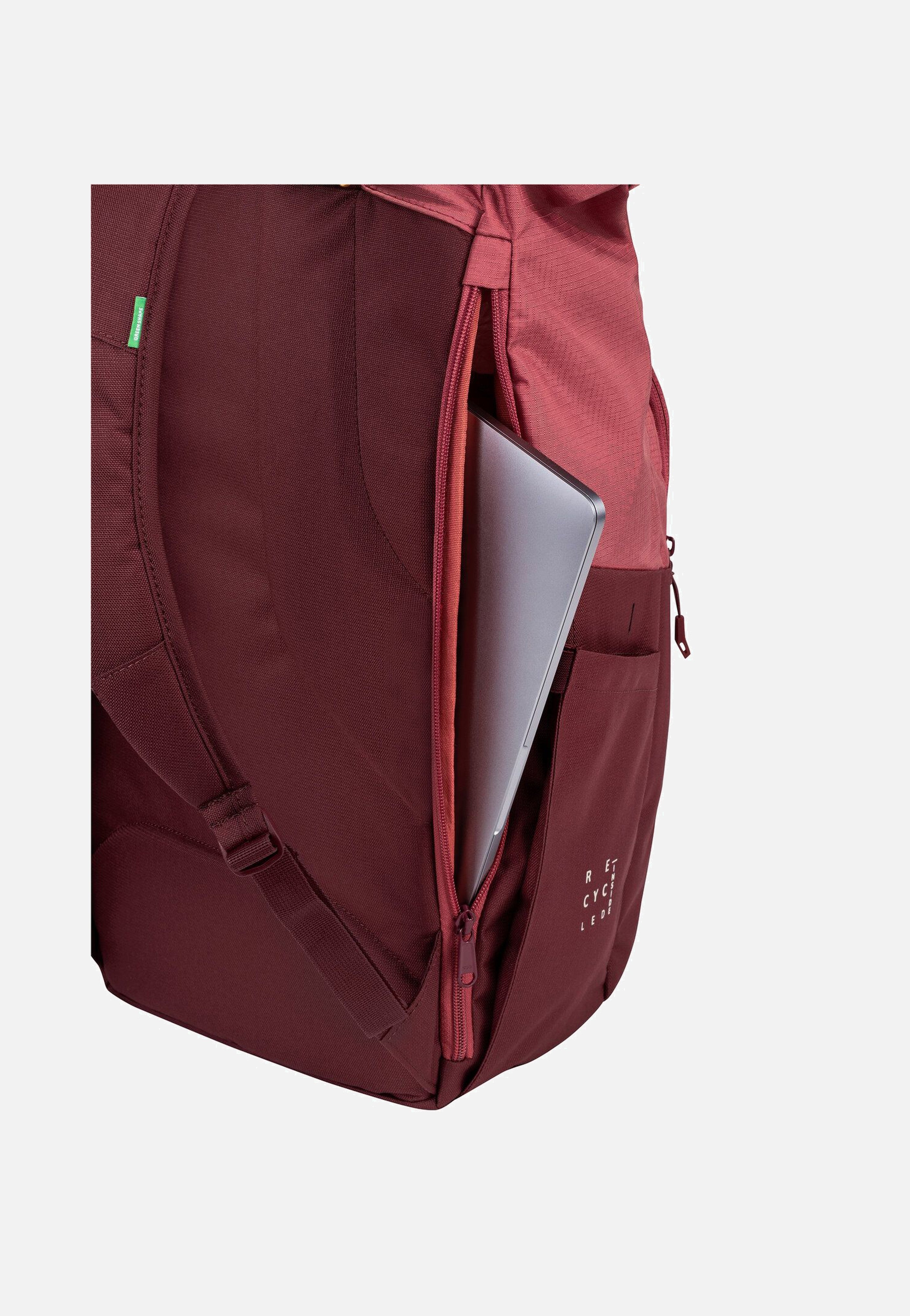 Vaude - Okab II Dark Cherry - Rolltop Backpack | Neutral-Image
