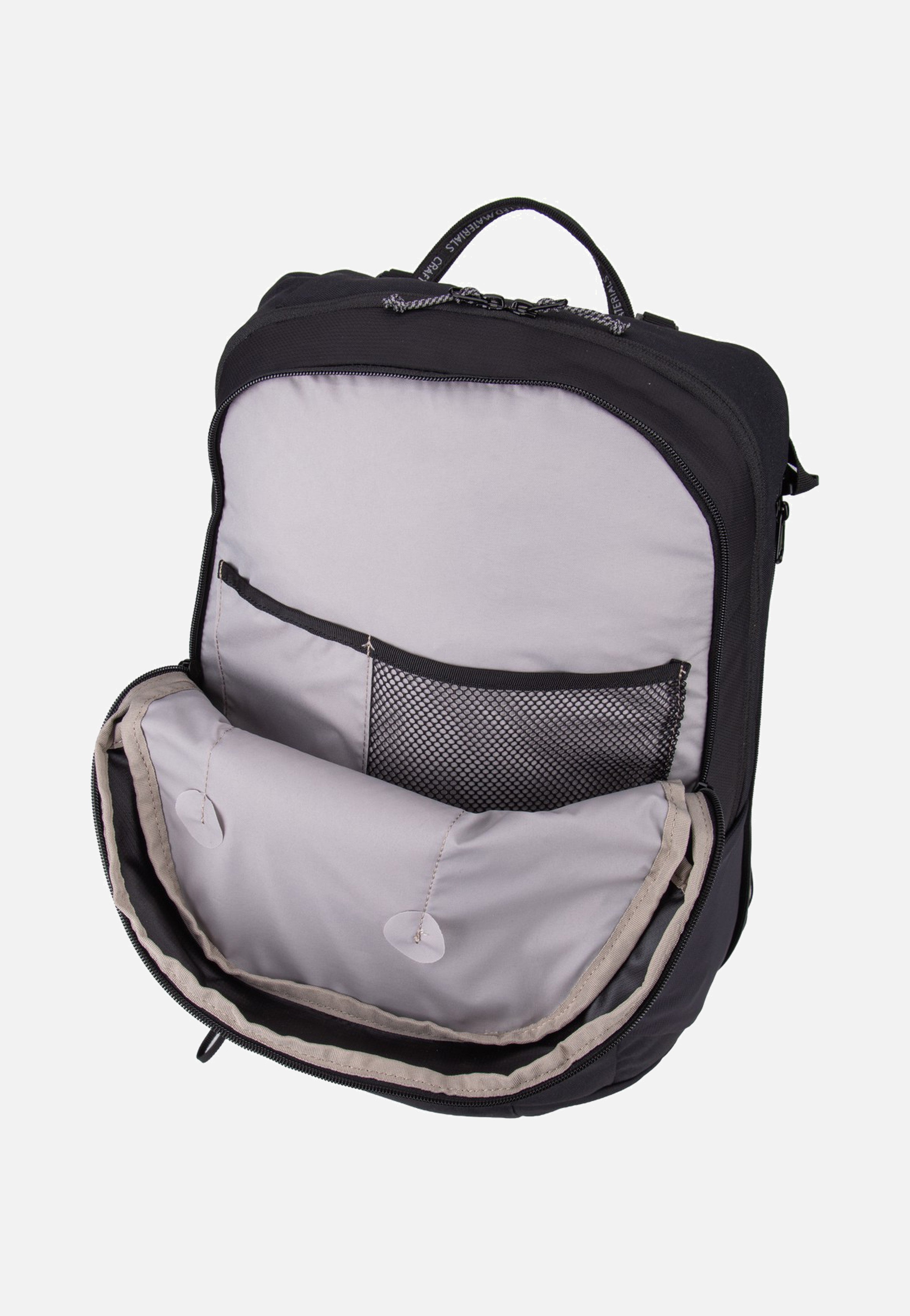 Vaude Women's Wizard 22+4 Black Hiking Rucksack