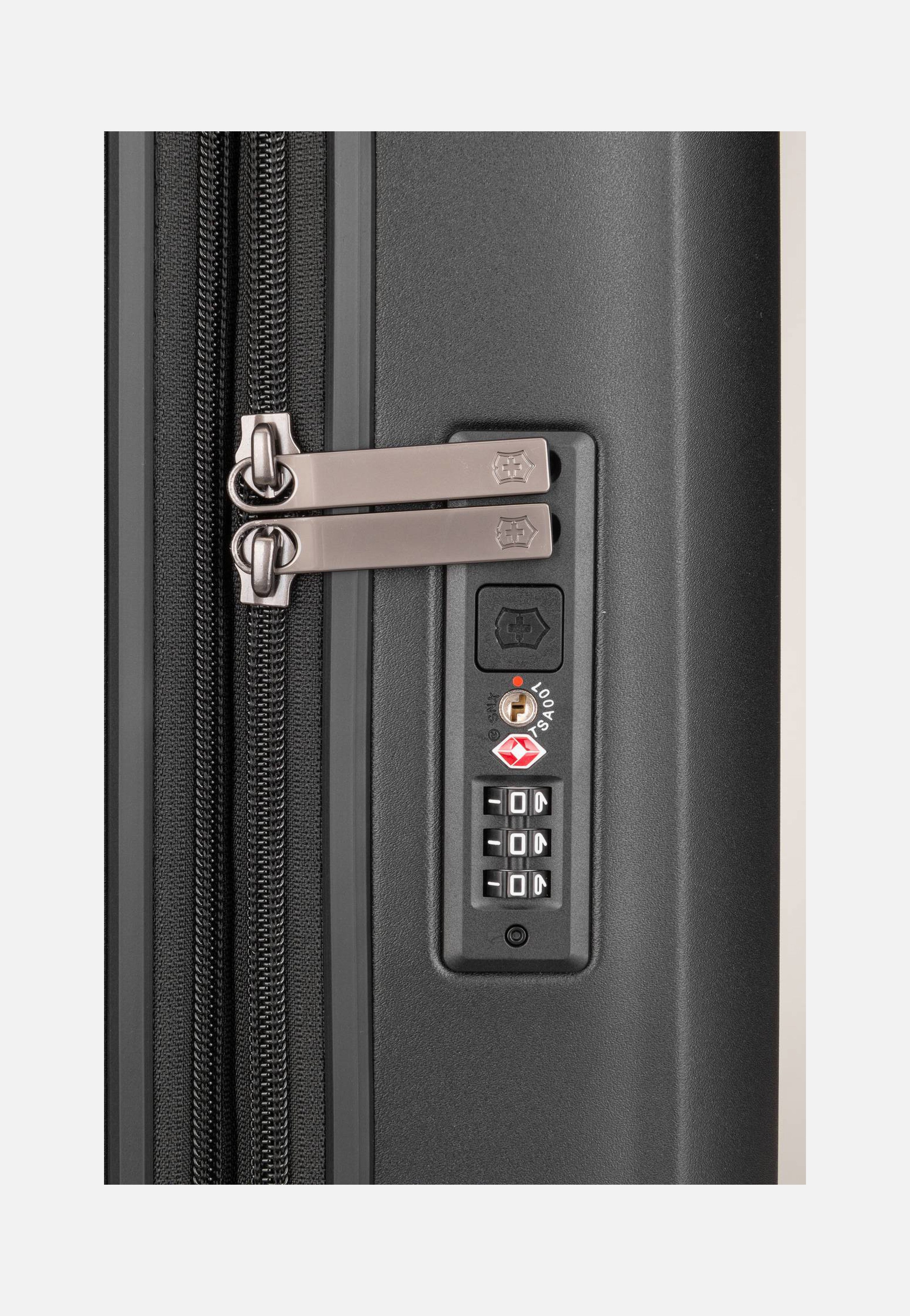Victorinox - Airox Advanced Global Carry-On Black - Suitcase | Neutral-Image