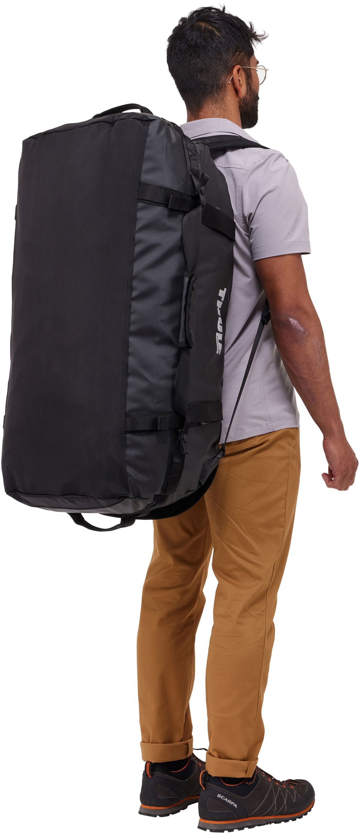 Thule Chasm 90L Black Dufflebag – Silhouettenansicht