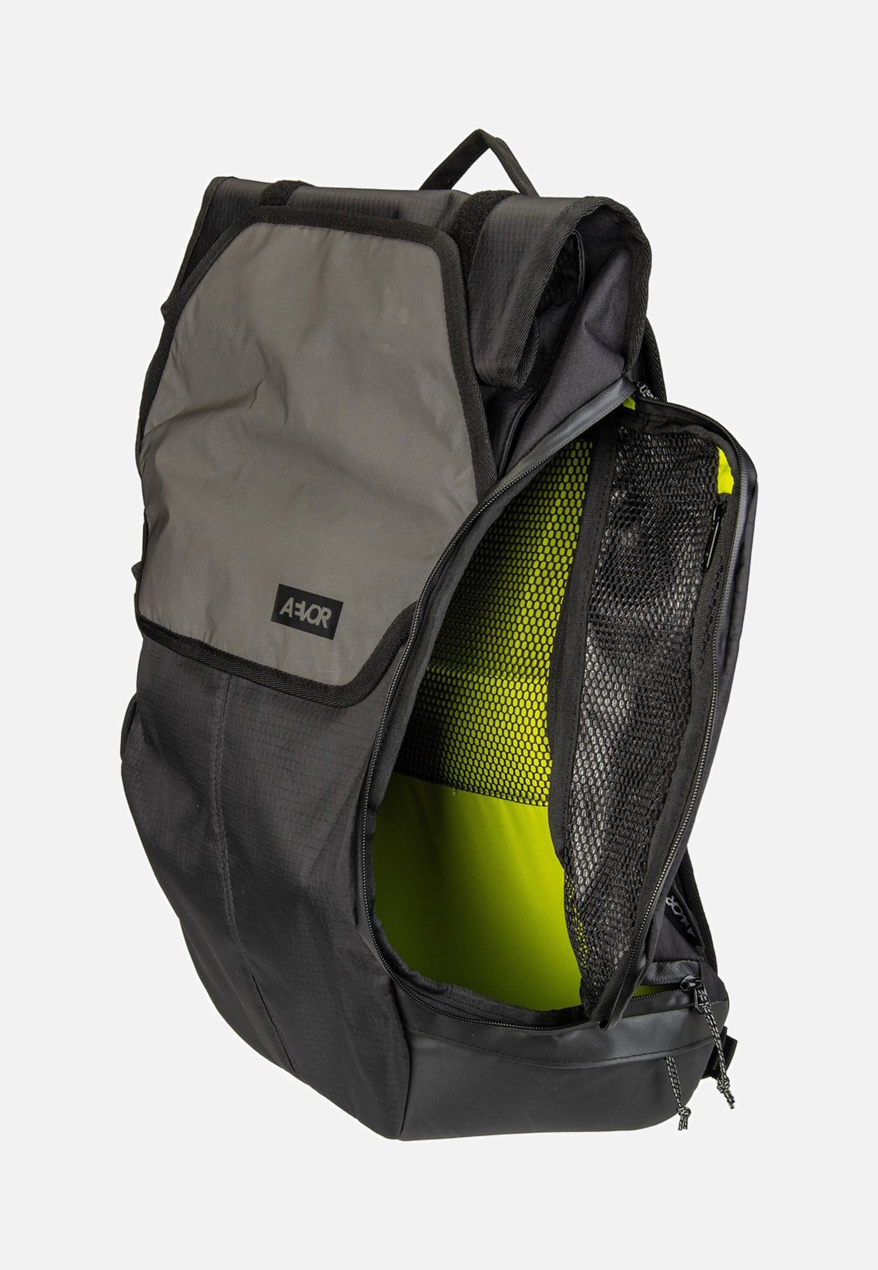 AEVOR Bike Pack Proof Black - Fahrradrucksack | Taschenkaufhaus.de