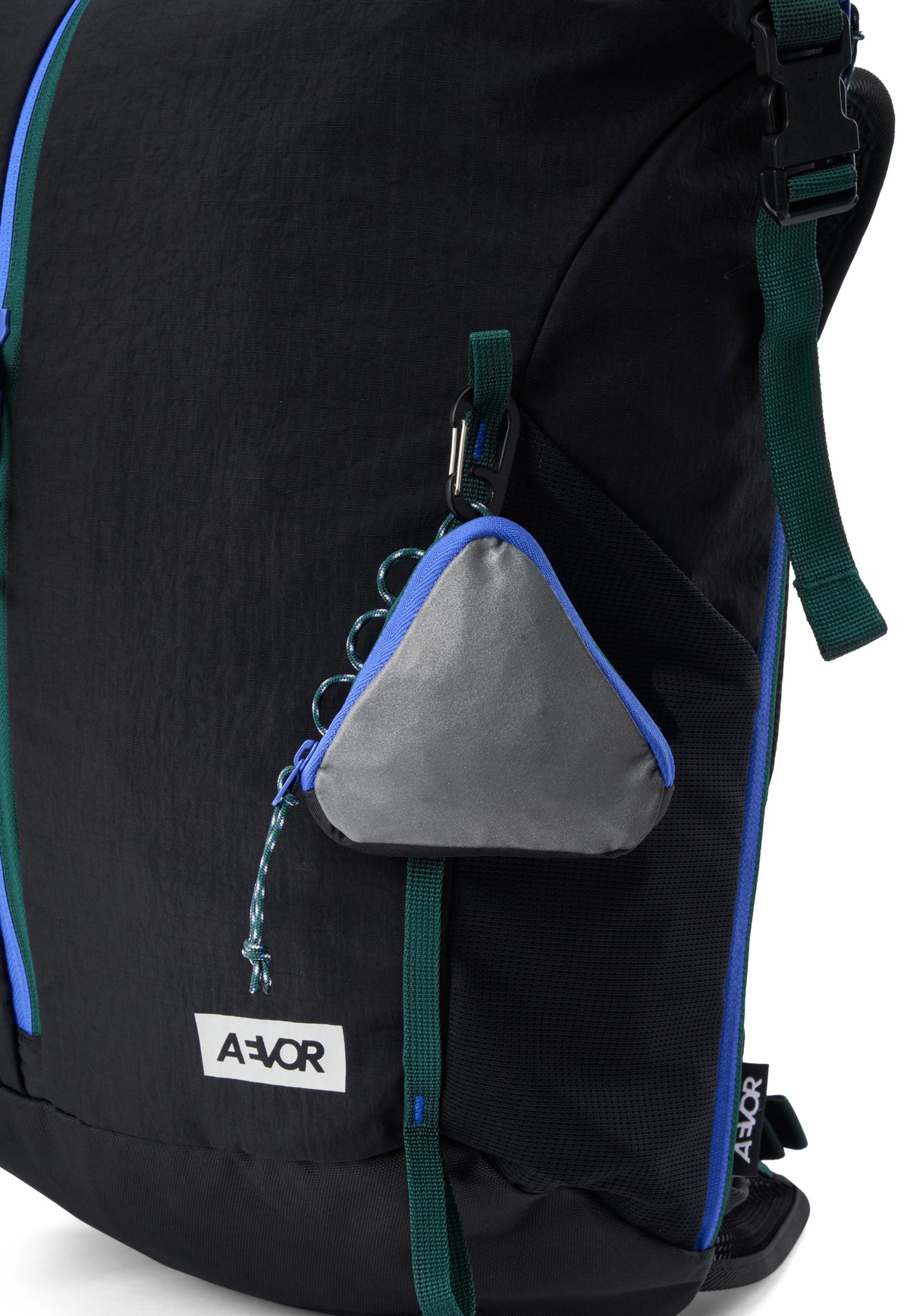 AEVOR Onigiri Charm Dual Dip Aqua Drift Tasche