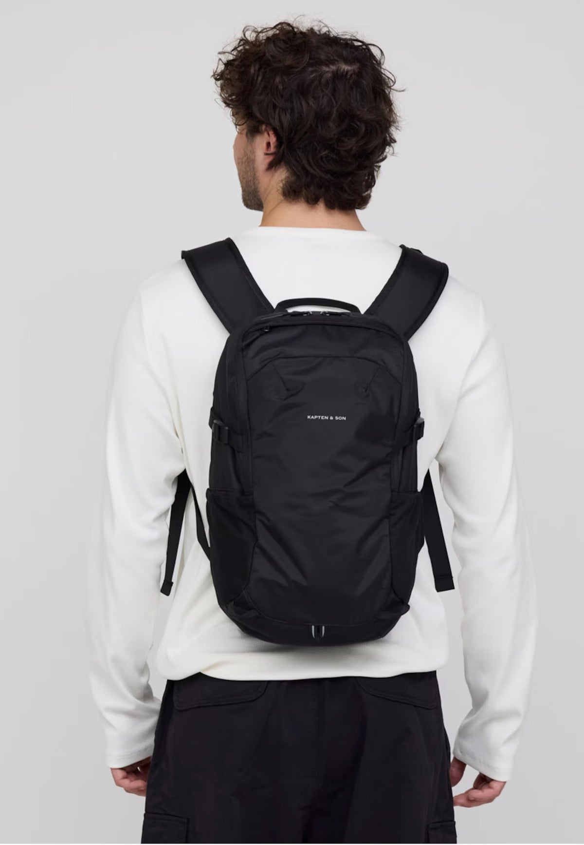 Kapten & Son Are Daypack Light All Black Rucksack