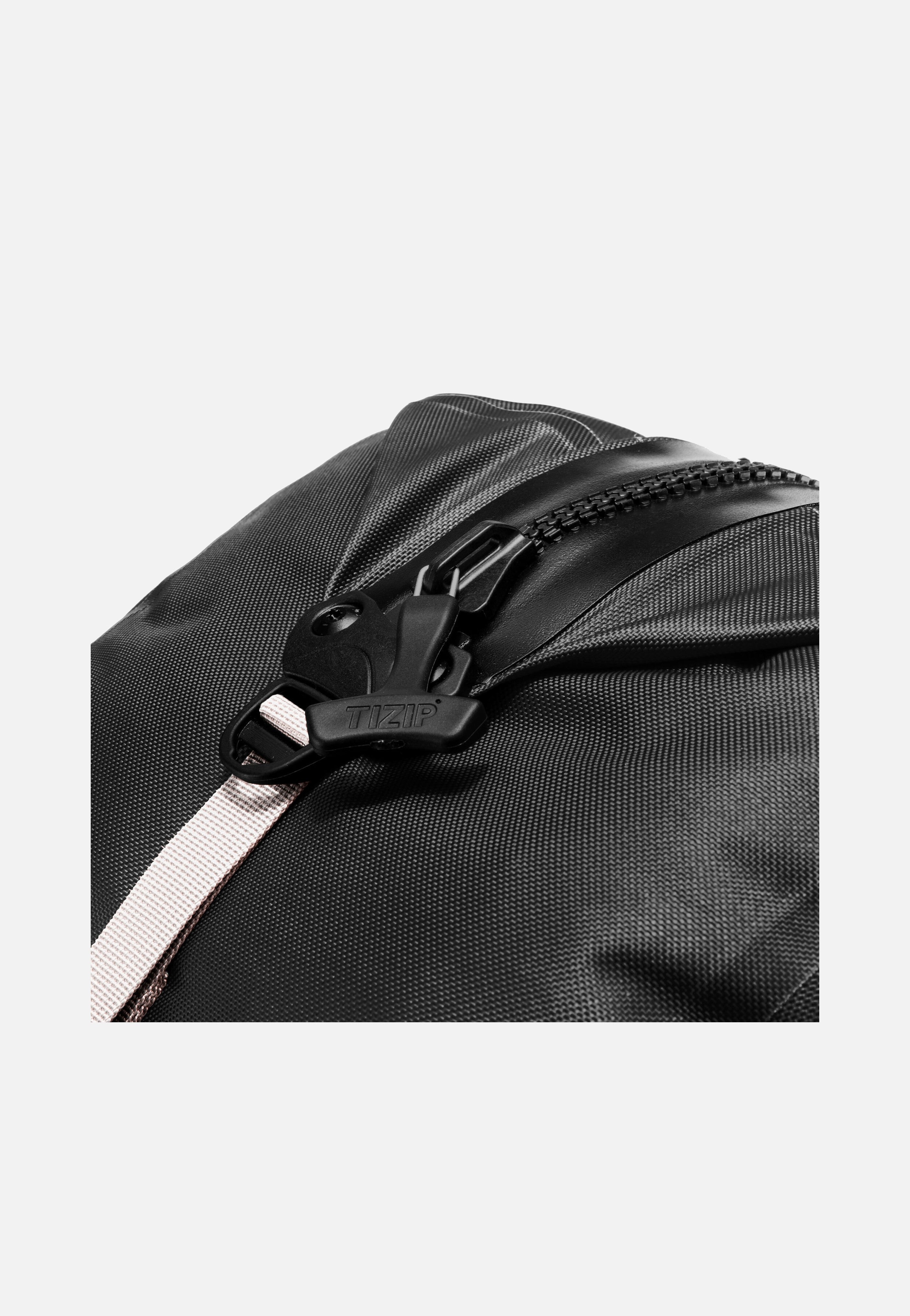 ORTLIEB - Atrack 45L Schwarz - Travel Backpack | Neutral-Image