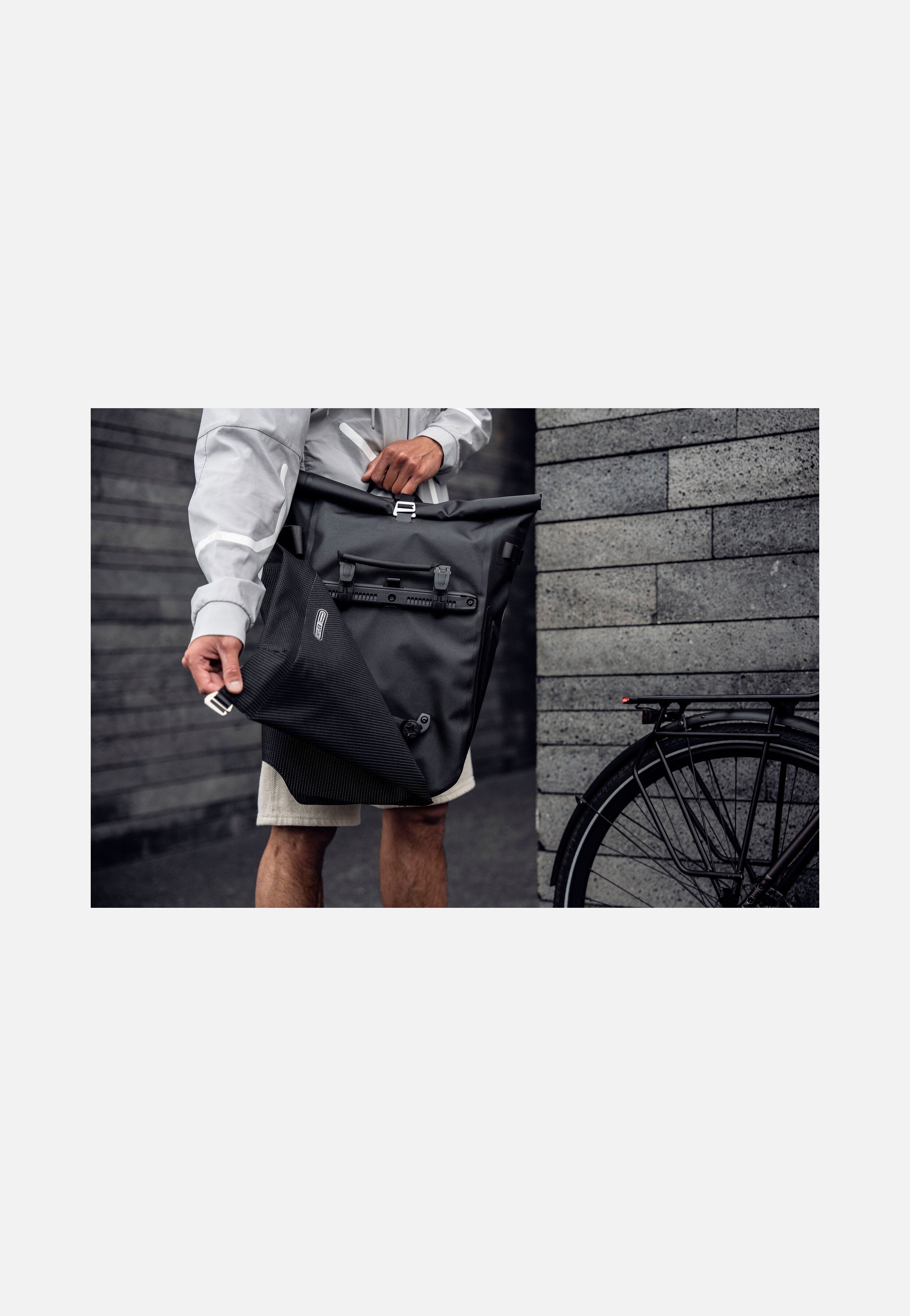 ORTLIEB - Vario PS High Visibility Schwarz - Bag | Neutral-Image