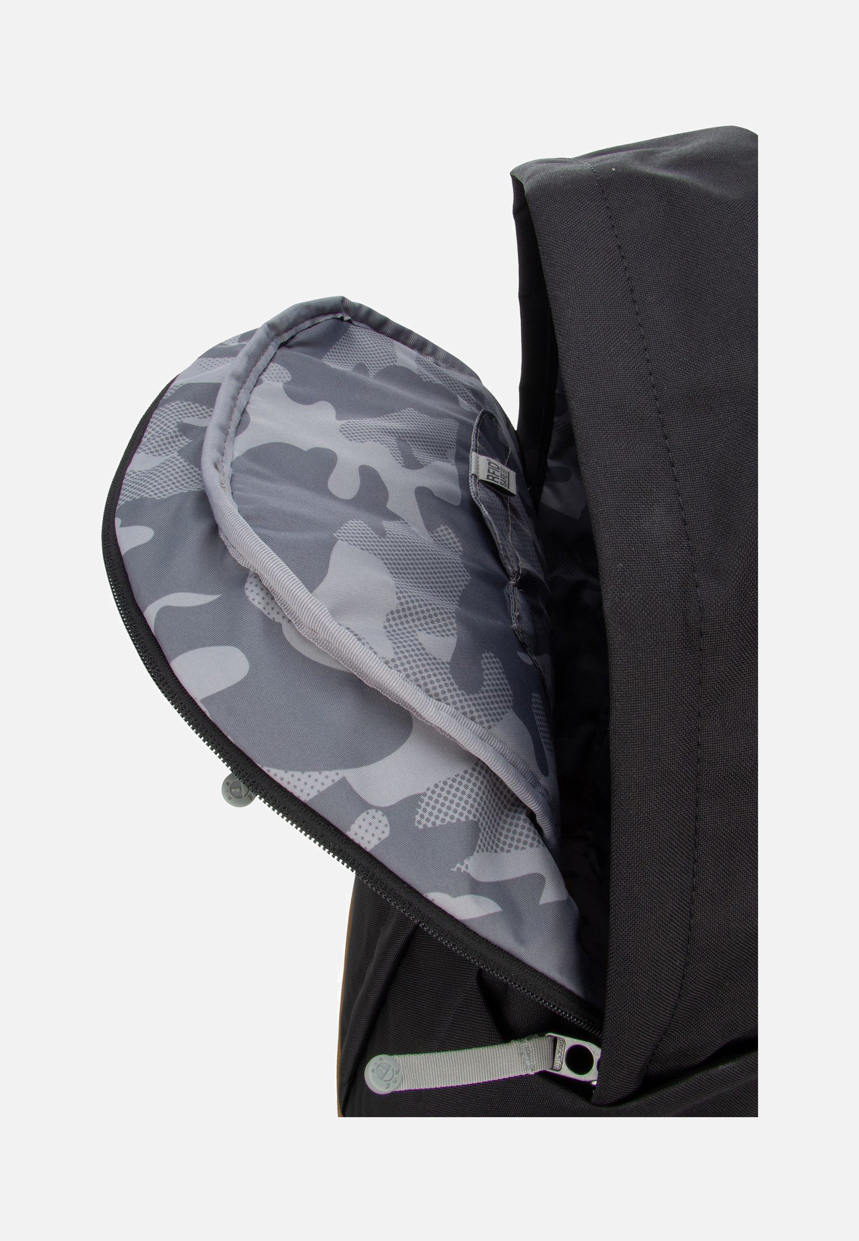Pacsafe - GO 25L Jet Black - Backpack | Neutral-Image