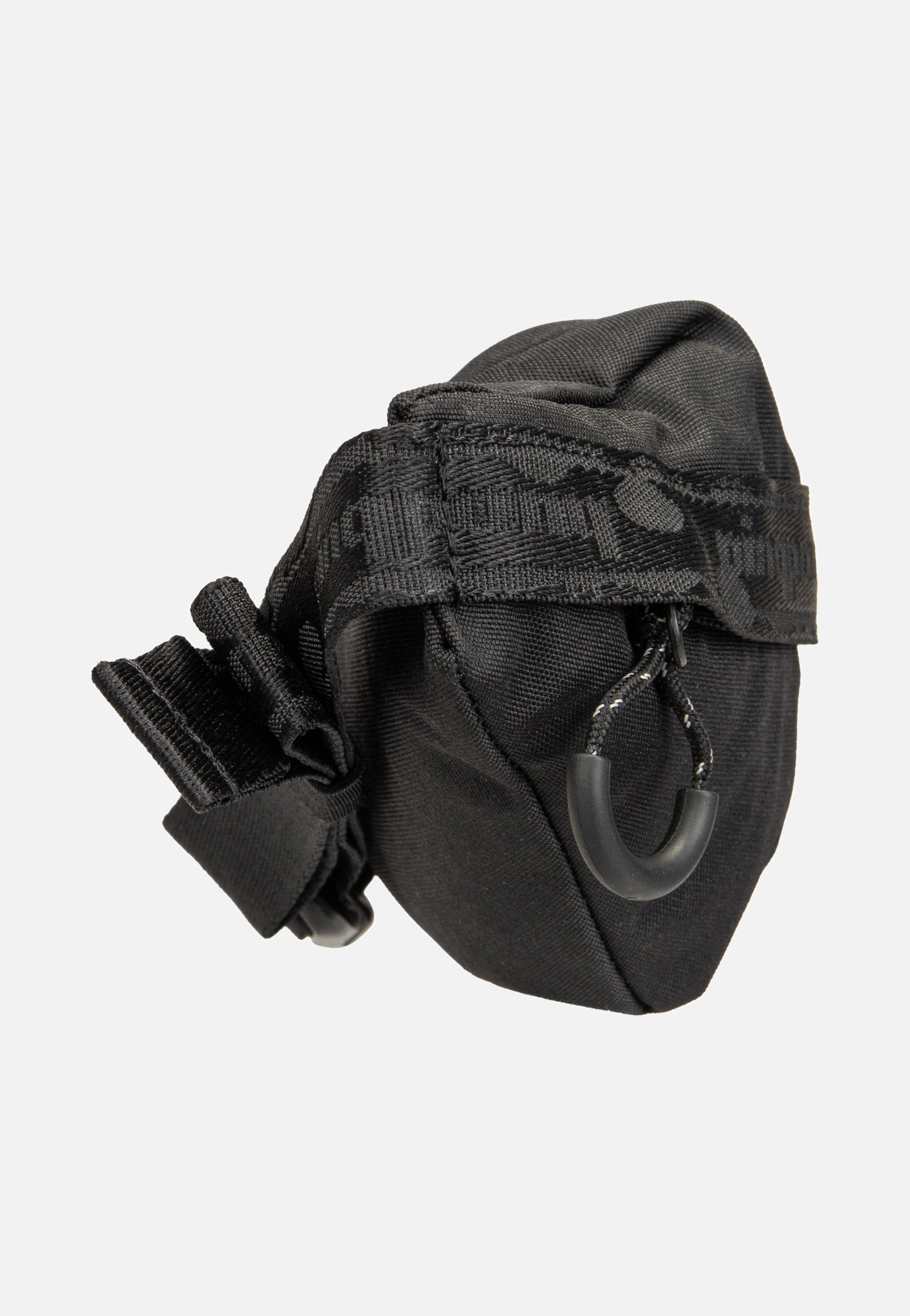 pinqponq Nik Rooted Black Hip Bag