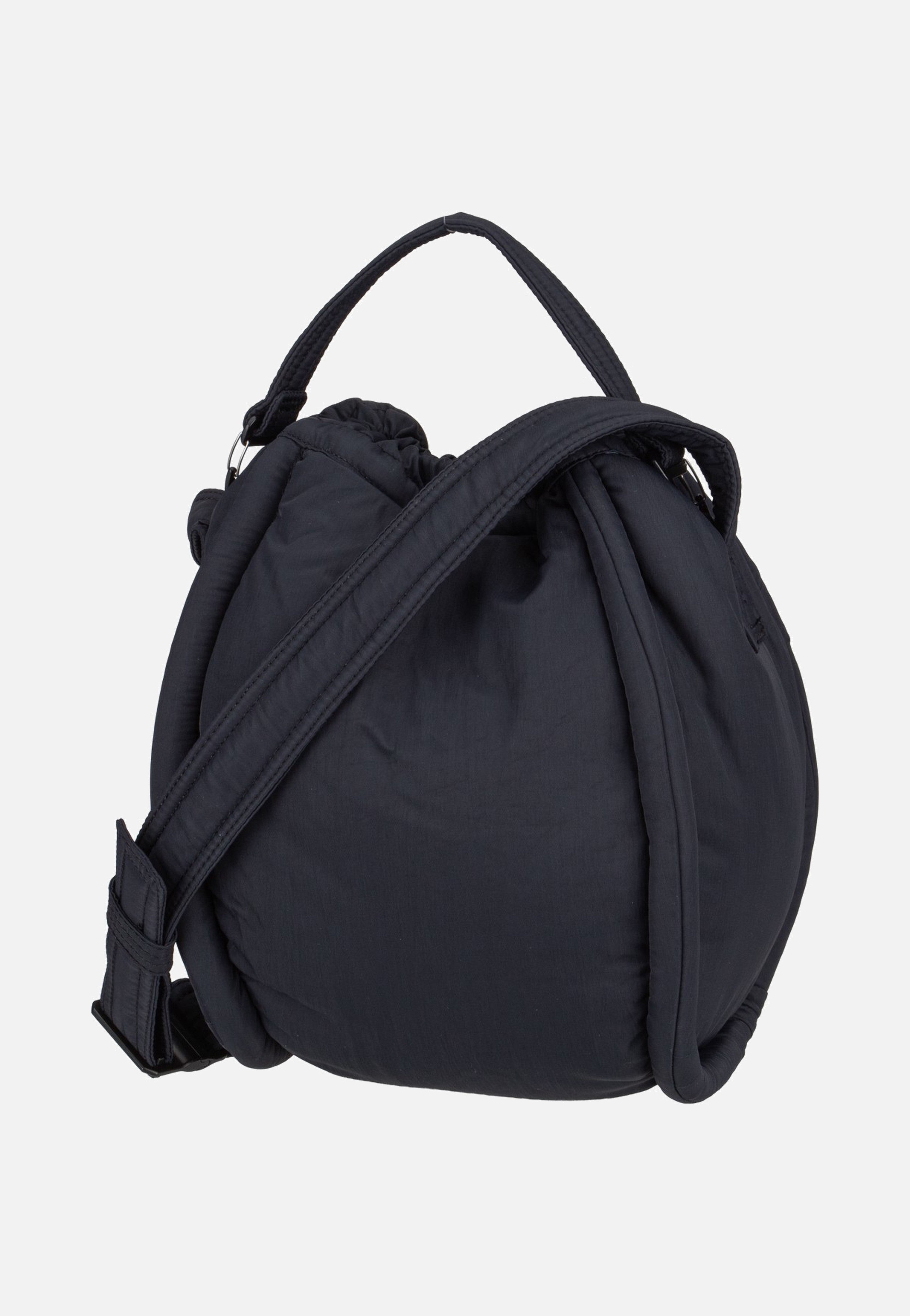 Sandqvist - Curve Bucket Black - Bucket Bag | Neutral-Image