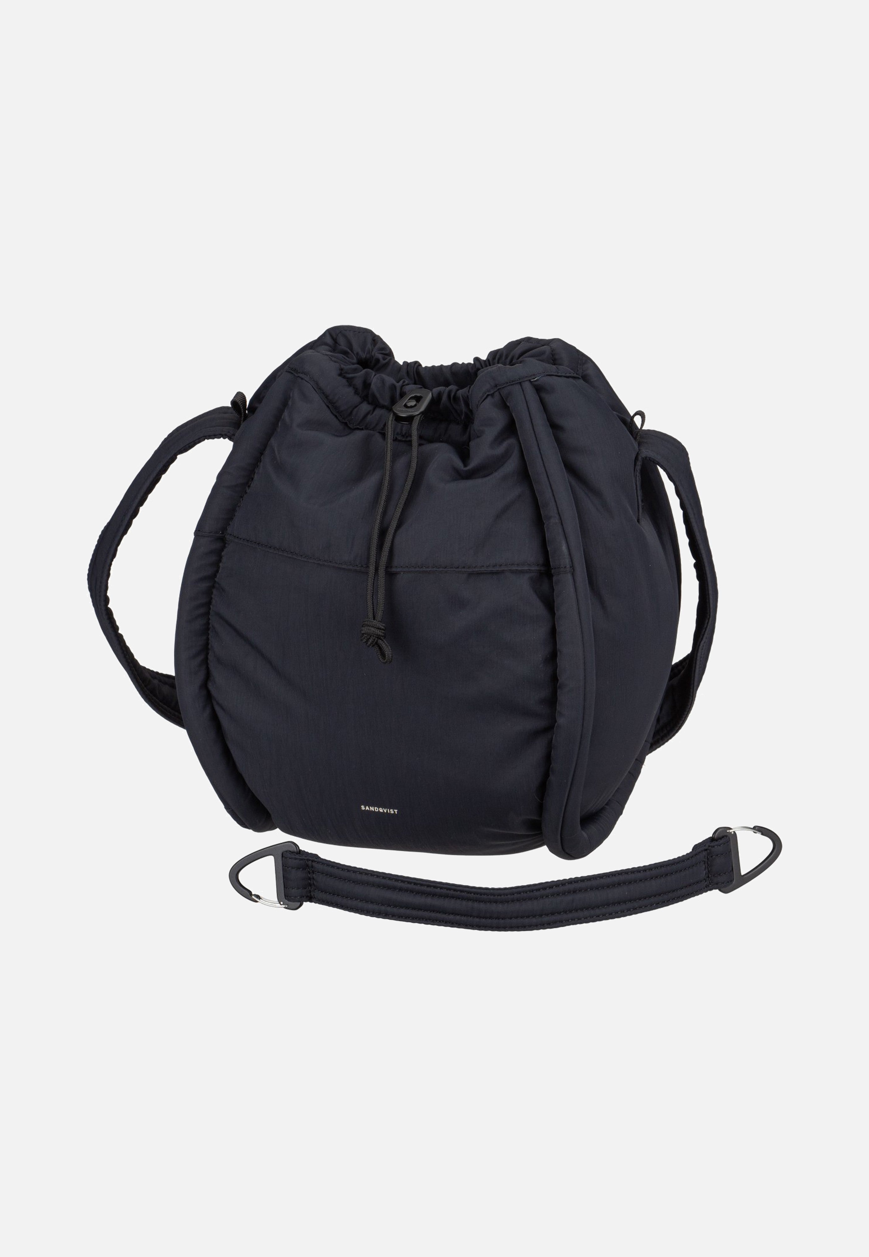 Sandqvist - Curve Bucket Black - Bucket Bag | Neutral-Image