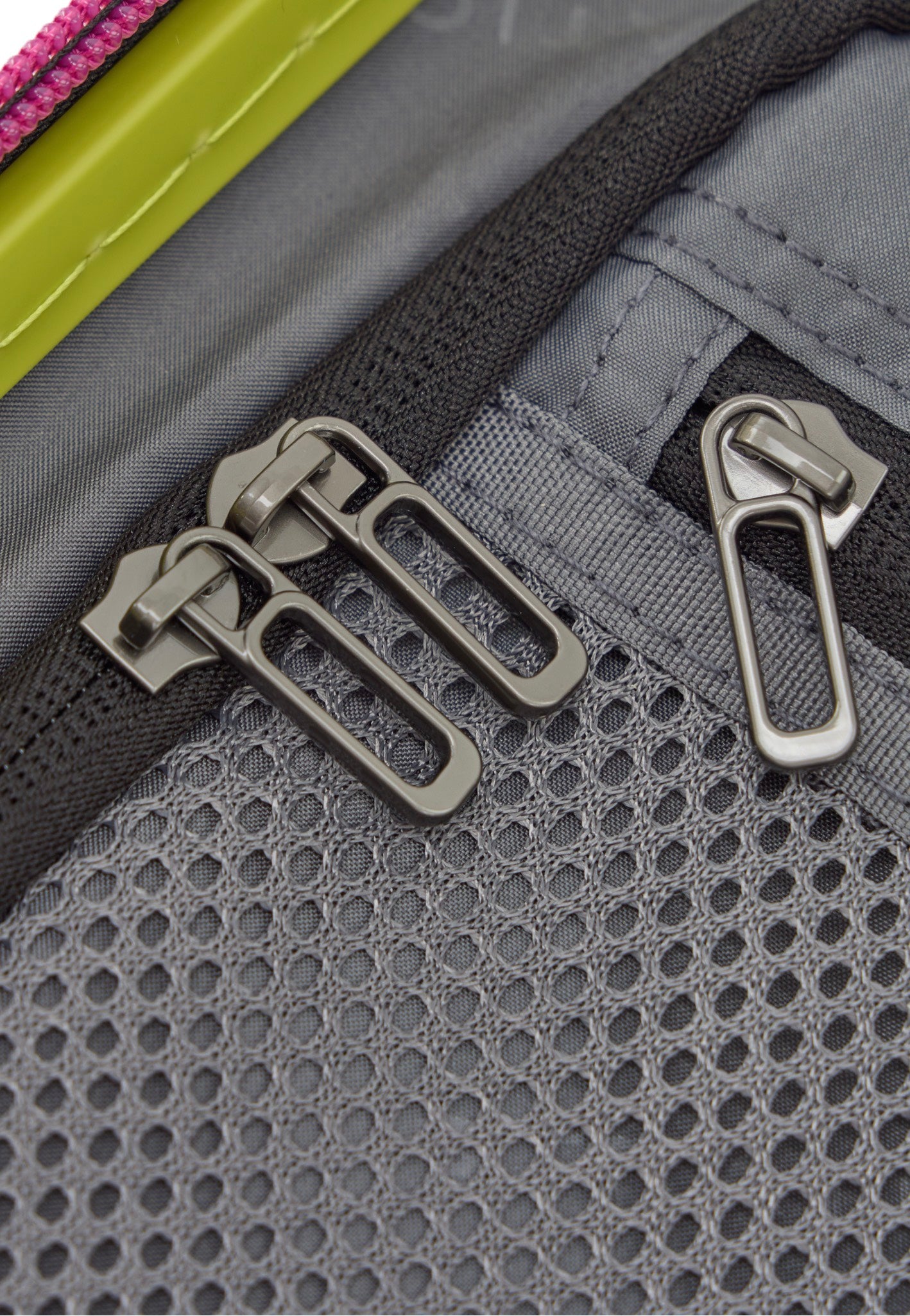 Stratic Buzz Trolley L Lime Green Suitcase