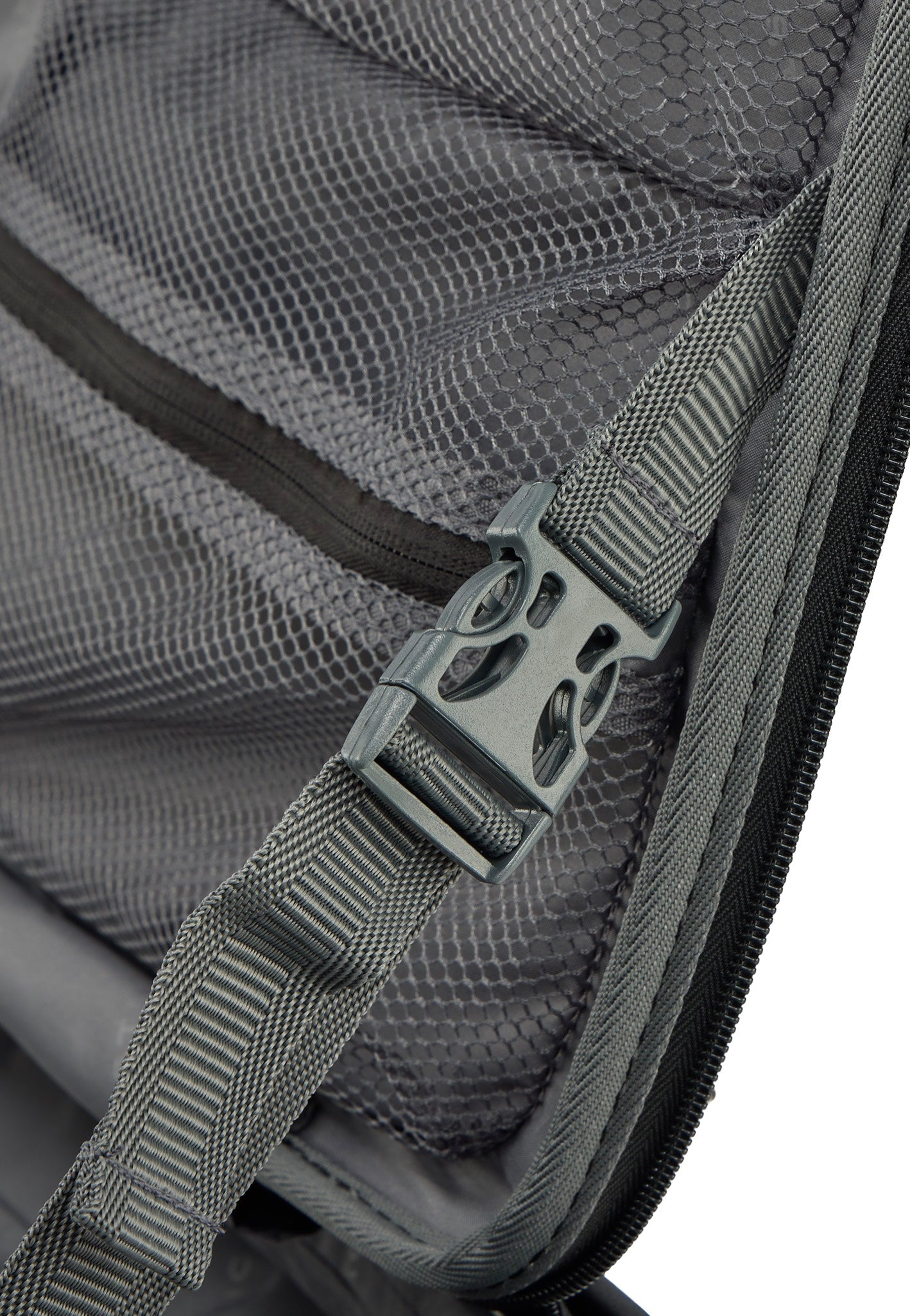 Stratic Novium ML Trolley M Black Suitcase