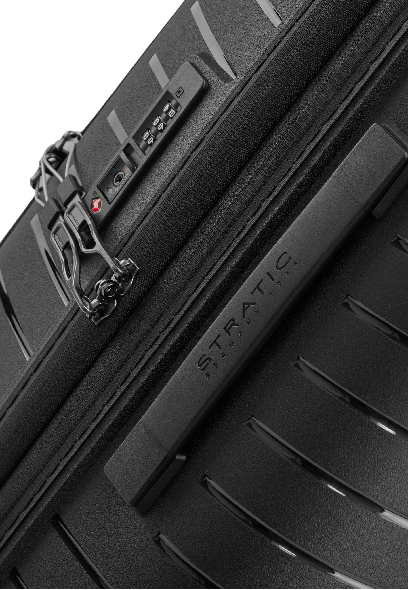 Stratic Novium ML Trolley M Black Suitcase