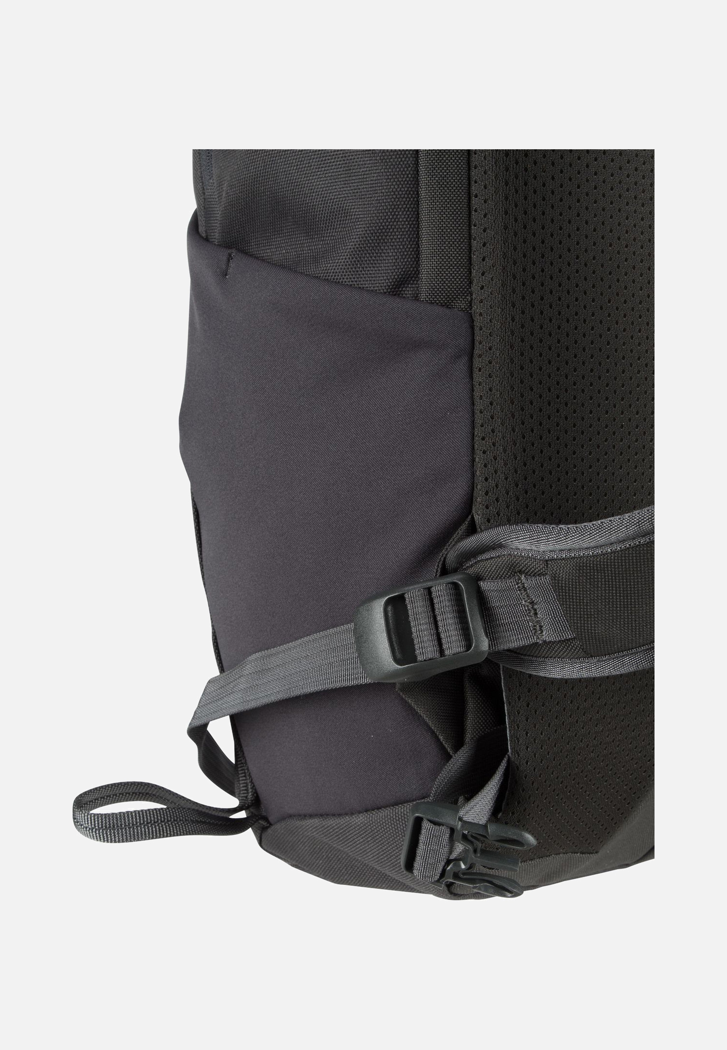 Thule AllTrail X 15L Obsidian Hiking Rucksack