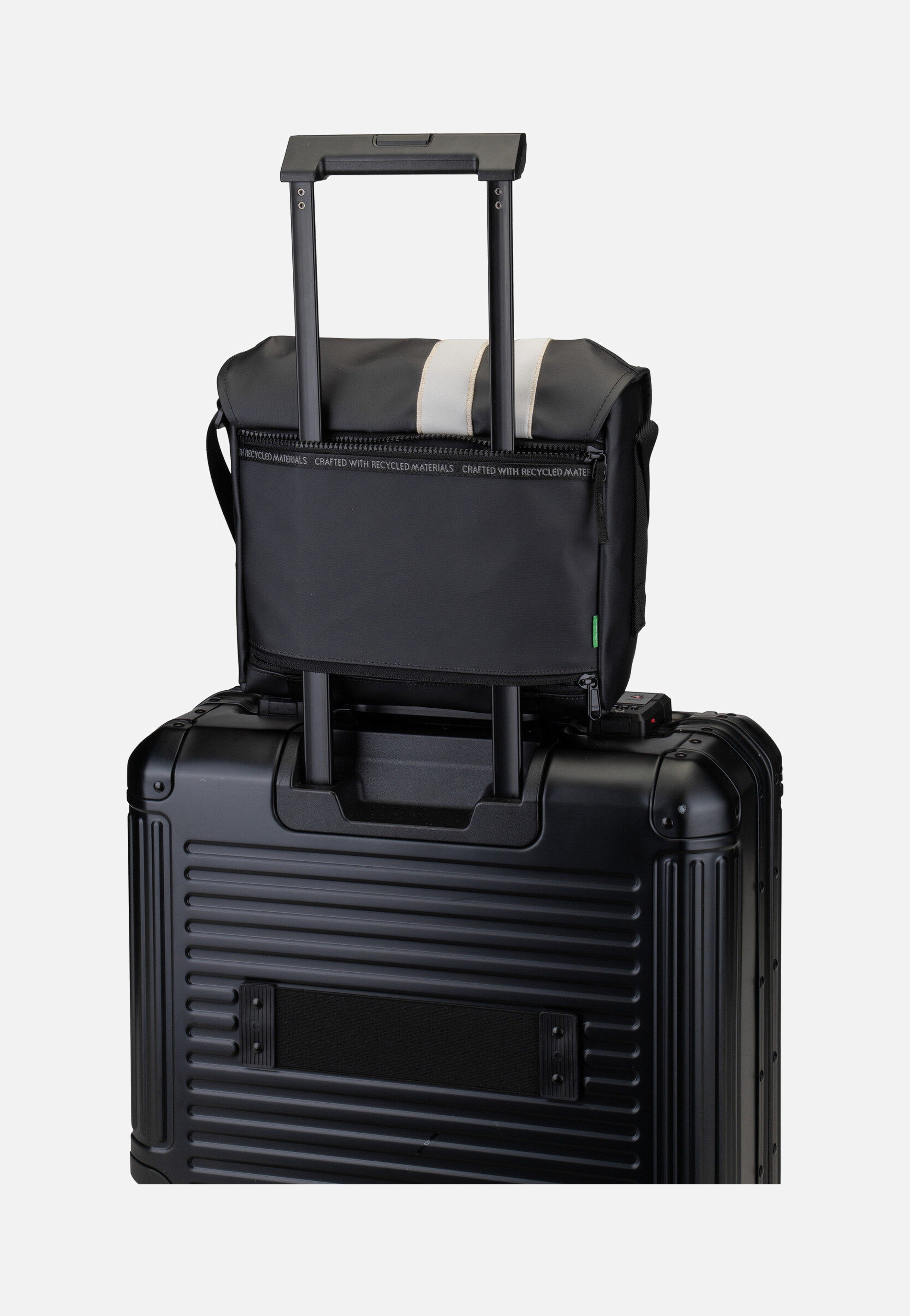 Vaude Vanuatu Black Umhängetasche