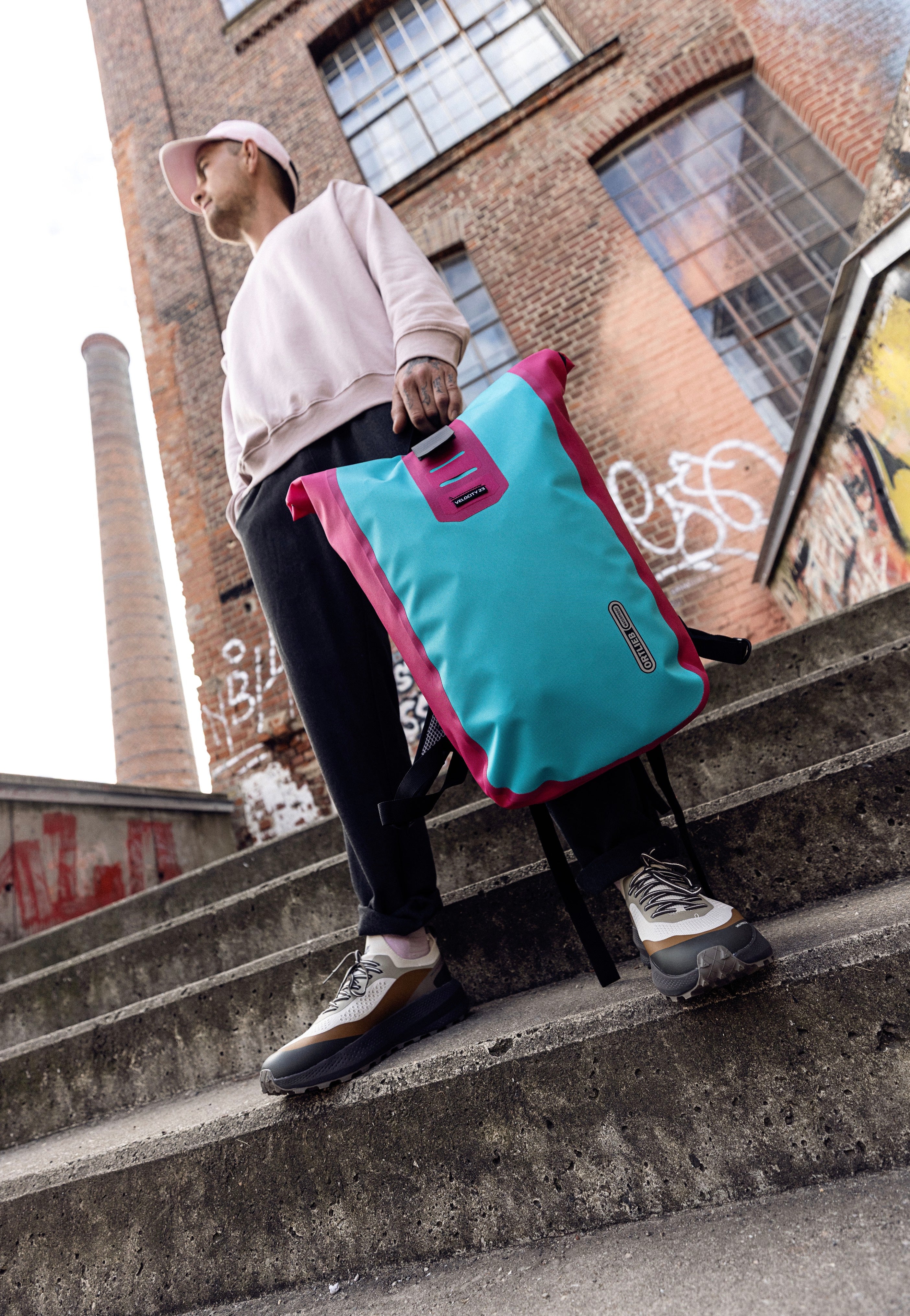 ORTLIEB Velocity Lite Cyber 23L Cyber Blue/Pink Travel Rucksack