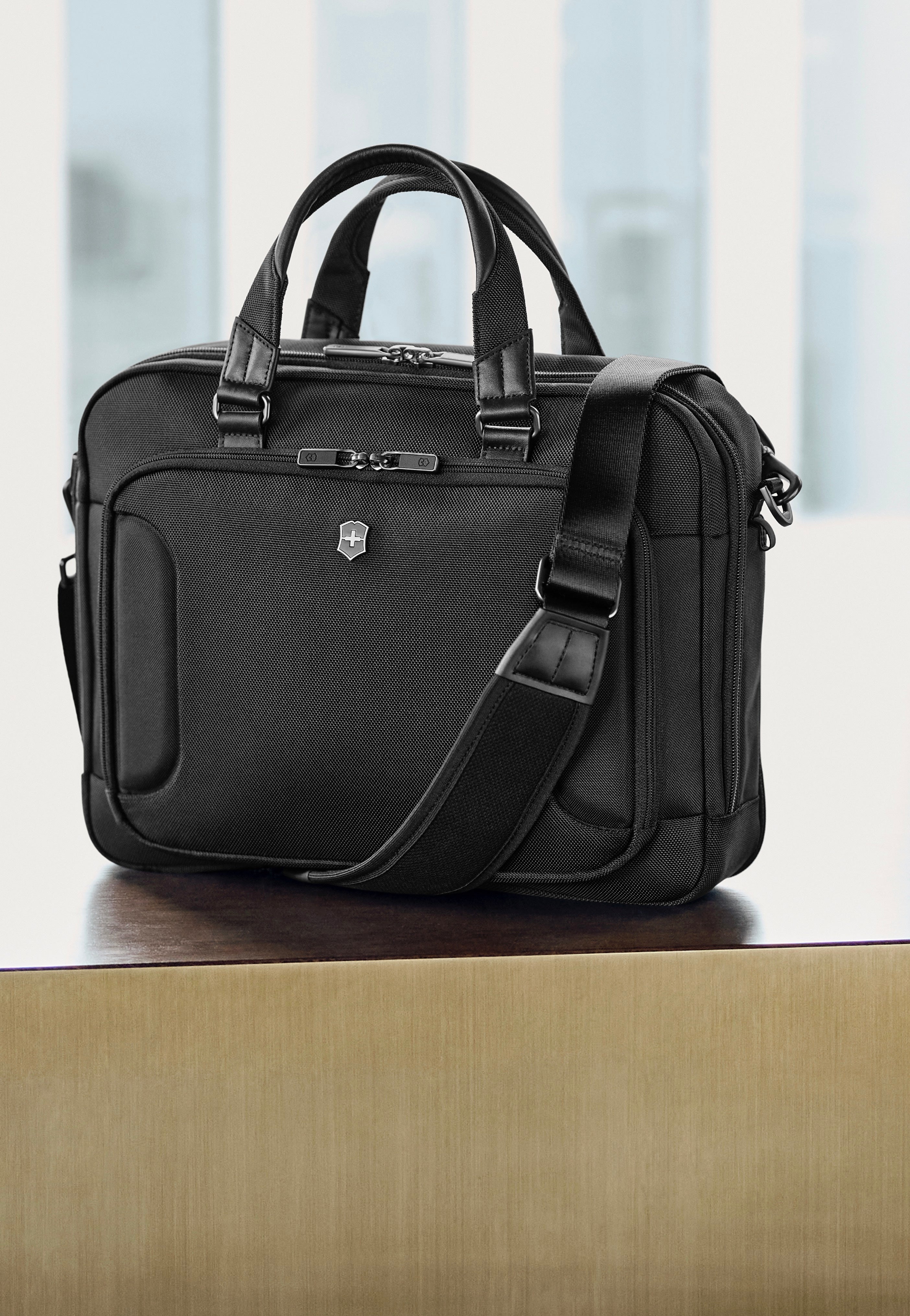 Victorinox Werks Traveler 7.0 Compact Black Aktentasche