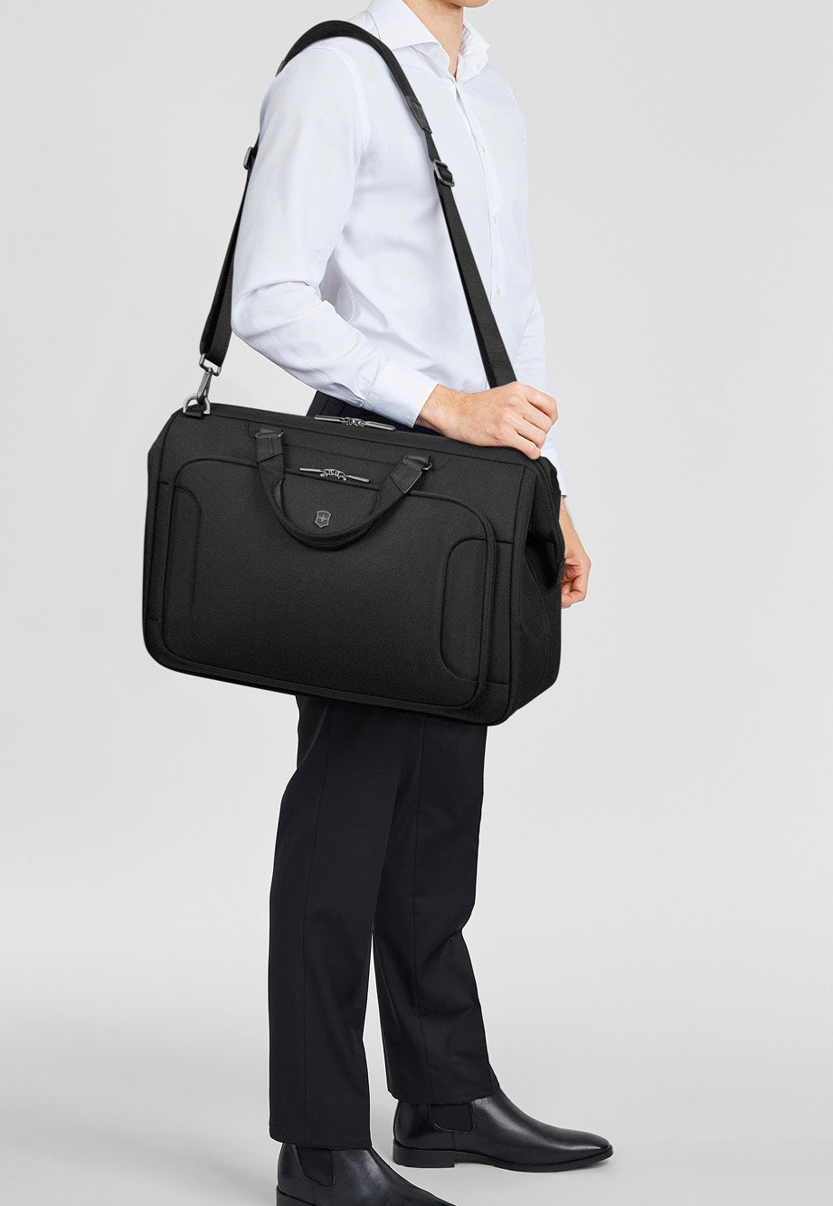 Victorinox Werks Traveler 7.0 Weekender Black Weekender